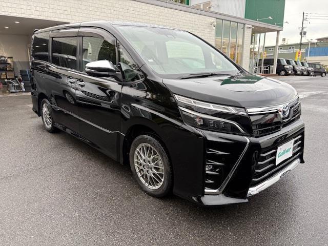 ヴォクシー ハイブリッドＺＳ　煌ＩＩＩ　フリップダウンモニター　純正１０型ナビ　フルセグ　バックカメラ　両側パワースライドドア　トヨタセーフティセンス　シートヒーター　ハーフレザーシート　ビルトインＥＴＣ　ＬＥＤヘッドライト　スマートキー（33枚目）