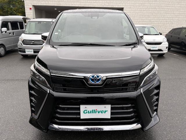 ヴォクシー ハイブリッドＺＳ　煌ＩＩＩ　フリップダウンモニター　純正１０型ナビ　フルセグ　バックカメラ　両側パワースライドドア　トヨタセーフティセンス　シートヒーター　ハーフレザーシート　ビルトインＥＴＣ　ＬＥＤヘッドライト　スマートキー（34枚目）