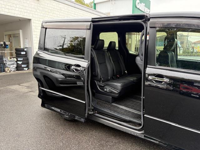 ヴォクシー ハイブリッドＺＳ　煌ＩＩＩ　フリップダウンモニター　純正１０型ナビ　フルセグ　バックカメラ　両側パワースライドドア　トヨタセーフティセンス　シートヒーター　ハーフレザーシート　ビルトインＥＴＣ　ＬＥＤヘッドライト　スマートキー（36枚目）