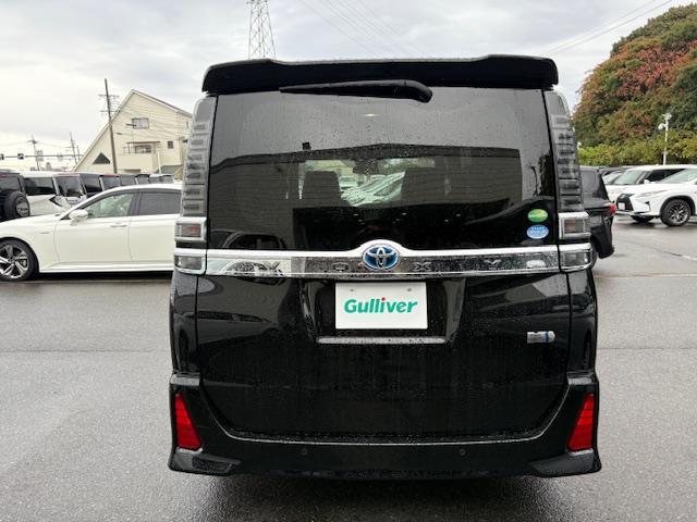 ヴォクシー ハイブリッドＺＳ　煌ＩＩＩ　フリップダウンモニター　純正１０型ナビ　フルセグ　バックカメラ　両側パワースライドドア　トヨタセーフティセンス　シートヒーター　ハーフレザーシート　ビルトインＥＴＣ　ＬＥＤヘッドライト　スマートキー（40枚目）