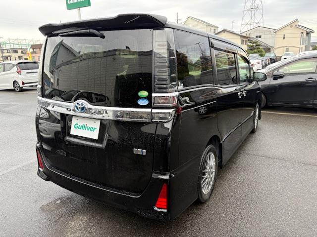 ヴォクシー ハイブリッドＺＳ　煌ＩＩＩ　フリップダウンモニター　純正１０型ナビ　フルセグ　バックカメラ　両側パワースライドドア　トヨタセーフティセンス　シートヒーター　ハーフレザーシート　ビルトインＥＴＣ　ＬＥＤヘッドライト　スマートキー（41枚目）