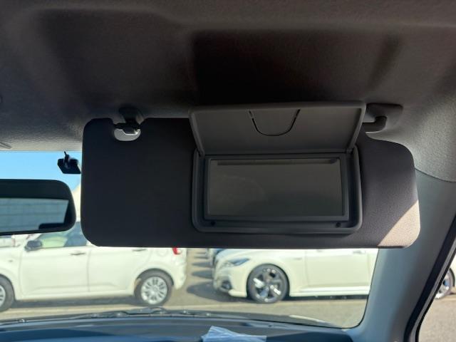 スイフト XG 純正ナビ フルセグ シートヒーター ビルトインETC プッシュスタート スマートキー×2 ドアバイザー 電動格納ミラー オートエアコン 横滑り防止システム 純正フロアマット(21枚目)