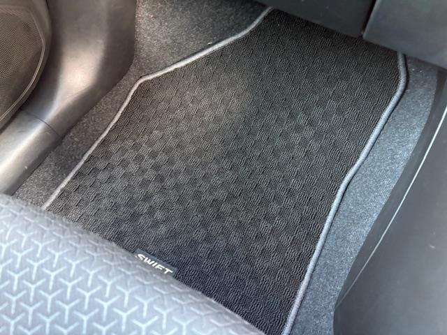 スイフト XG 純正ナビ フルセグ シートヒーター ビルトインETC プッシュスタート スマートキー×2 ドアバイザー 電動格納ミラー オートエアコン 横滑り防止システム 純正フロアマット(22枚目)