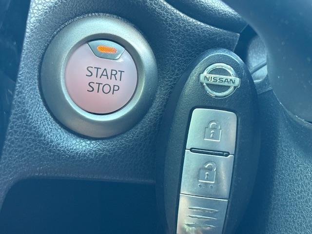 ノート e-パワー X 純正ナビ フルセグ Bluetooth エマージェンシーブレーキ 車線逸脱警報 LEDヘッドライト プッシュスタート スマートキー×2 オートライト オートエアコン レーダー探知機(7枚目)