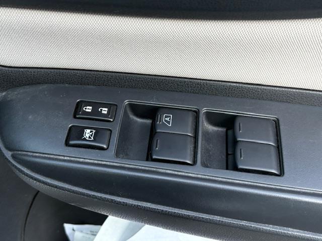 ノート e-パワー X 純正ナビ フルセグ Bluetooth エマージェンシーブレーキ 車線逸脱警報 LEDヘッドライト プッシュスタート スマートキー×2 オートライト オートエアコン レーダー探知機(15枚目)