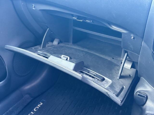 ノート e-パワー X 純正ナビ フルセグ Bluetooth エマージェンシーブレーキ 車線逸脱警報 LEDヘッドライト プッシュスタート スマートキー×2 オートライト オートエアコン レーダー探知機(19枚目)