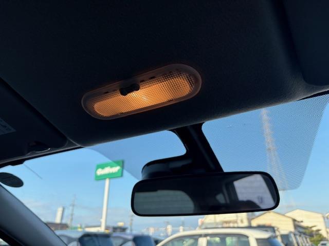 ノート e-パワー X 純正ナビ フルセグ Bluetooth エマージェンシーブレーキ 車線逸脱警報 LEDヘッドライト プッシュスタート スマートキー×2 オートライト オートエアコン レーダー探知機(21枚目)