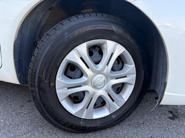 ノート e-パワー X 純正ナビ フルセグ Bluetooth エマージェンシーブレーキ 車線逸脱警報 LEDヘッドライト プッシュスタート スマートキー×2 オートライト オートエアコン レーダー探知機(31枚目)