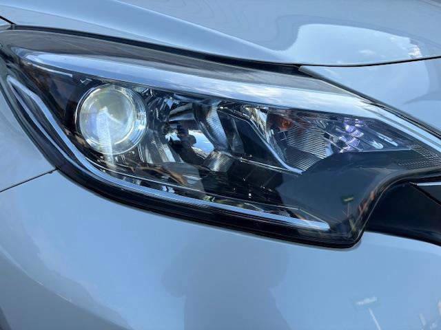 ノート e-パワー X 純正ナビ フルセグ Bluetooth エマージェンシーブレーキ 車線逸脱警報 LEDヘッドライト プッシュスタート スマートキー×2 オートライト オートエアコン レーダー探知機(32枚目)