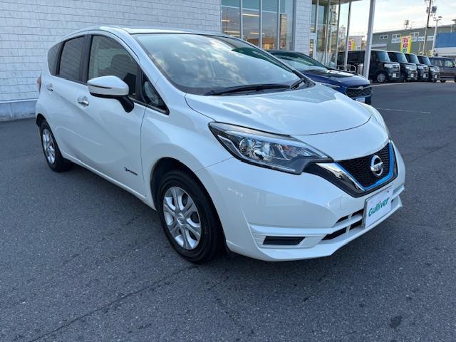 ノート e-パワー X 純正ナビ フルセグ Bluetooth エマージェンシーブレーキ 車線逸脱警報 LEDヘッドライト プッシュスタート スマートキー×2 オートライト オートエアコン レーダー探知機(33枚目)