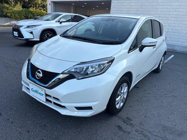 ノート e-パワー X 純正ナビ フルセグ Bluetooth エマージェンシーブレーキ 車線逸脱警報 LEDヘッドライト プッシュスタート スマートキー×2 オートライト オートエアコン レーダー探知機(35枚目)