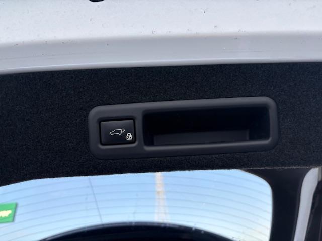 RX RX450h バージョンL 純正12.3型ナビ 全方位カメラ ブラインドスポットモニター 黒革シート 電動リアゲート 全席シートヒーター パワーシート 三眼LEDヘッドライト ヘッドアップディスプレイ レクサスセーフティシステム(10枚目)