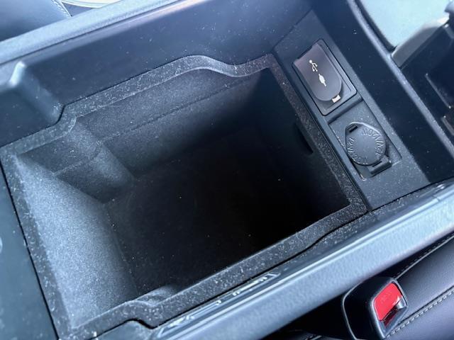 RX RX450h バージョンL 純正12.3型ナビ 全方位カメラ ブラインドスポットモニター 黒革シート 電動リアゲート 全席シートヒーター パワーシート 三眼LEDヘッドライト ヘッドアップディスプレイ レクサスセーフティシステム(26枚目)