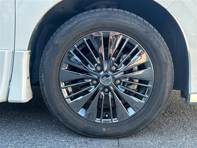 セレナ 　９型ＳＤナビ　フルセグ　Ｂｌｕｅｔｏｏｔｈ　後席モニター　プロパイロット　両側パワースライドドア　バックカメラ　衝突被害軽減システム　レーンキープアシスト　横滑り防止装置　オートマチックハイビーム（17枚目）