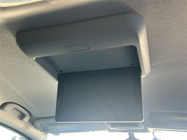 セレナ 　９型ＳＤナビ　フルセグ　Ｂｌｕｅｔｏｏｔｈ　後席モニター　プロパイロット　両側パワースライドドア　バックカメラ　衝突被害軽減システム　レーンキープアシスト　横滑り防止装置　オートマチックハイビーム（31枚目）