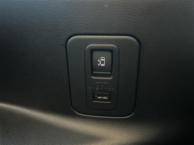 セレナ 　９型ＳＤナビ　フルセグ　Ｂｌｕｅｔｏｏｔｈ　後席モニター　プロパイロット　両側パワースライドドア　バックカメラ　衝突被害軽減システム　レーンキープアシスト　横滑り防止装置　オートマチックハイビーム（33枚目）