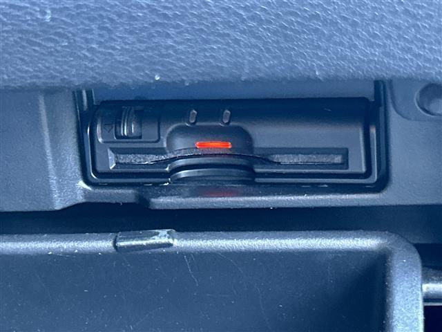 セレナ 　９型ＳＤナビ　フルセグ　Ｂｌｕｅｔｏｏｔｈ　後席モニター　プロパイロット　両側パワースライドドア　バックカメラ　衝突被害軽減システム　レーンキープアシスト　横滑り防止装置　オートマチックハイビーム（38枚目）