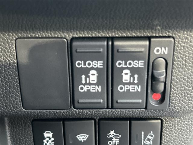 フリードハイブリッド ハイブリッド・Gブラックスタイル 9インチナビ フルセグ Bluetooth バックカメラ 両側パワースライドドア シートヒーター レーダークルーズコントロール 前後ドライブレコーダー ETC フロアーマット サイドバイザー(2枚目)