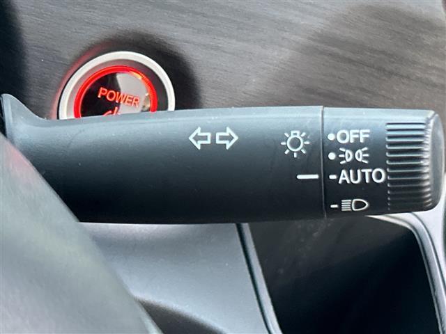 フリードハイブリッド ハイブリッド・Gブラックスタイル 9インチナビ フルセグ Bluetooth バックカメラ 両側パワースライドドア シートヒーター レーダークルーズコントロール 前後ドライブレコーダー ETC フロアーマット サイドバイザー(12枚目)