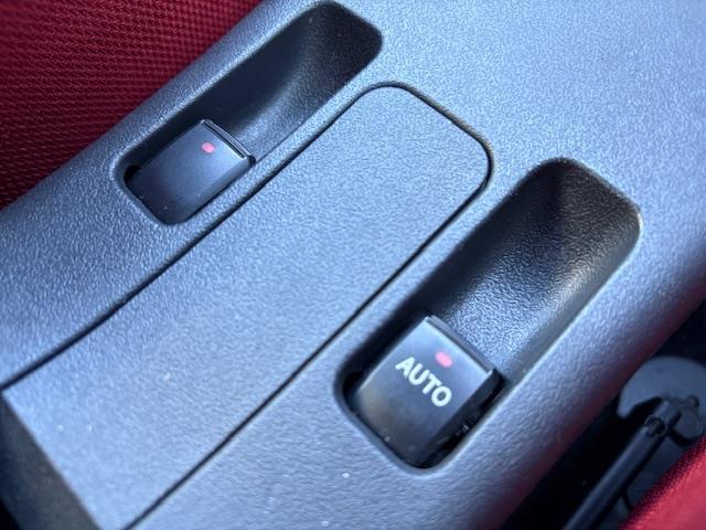 コペン ローブ オープンカー 社外ナビ バックカメラ フルセグ ドライブレコーダー シートヒーター ハーフレザーシート 革巻きステアリング ステアリングスイッチ LEDヘッドライト プッシュスタート スマートキー(17枚目)