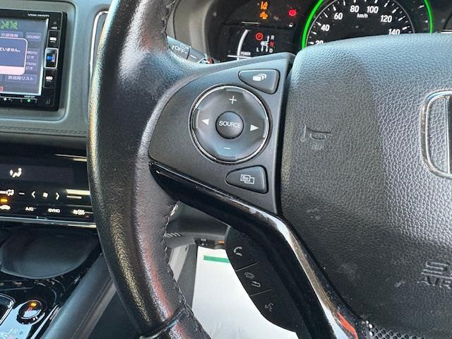 ヴェゼル ハイブリッド 純正ナビ フルセグ Bluetooth バックカメラ ドライブレコーダー ビルトインETC パドルシフト 電子パーキング スマートキー×2 純正アルミホイール LEDヘッドライト カーテンエアバック(10枚目)