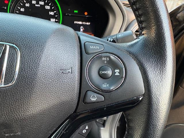 ヴェゼル ハイブリッド 純正ナビ フルセグ Bluetooth バックカメラ ドライブレコーダー ビルトインETC パドルシフト 電子パーキング スマートキー×2 純正アルミホイール LEDヘッドライト カーテンエアバック(11枚目)