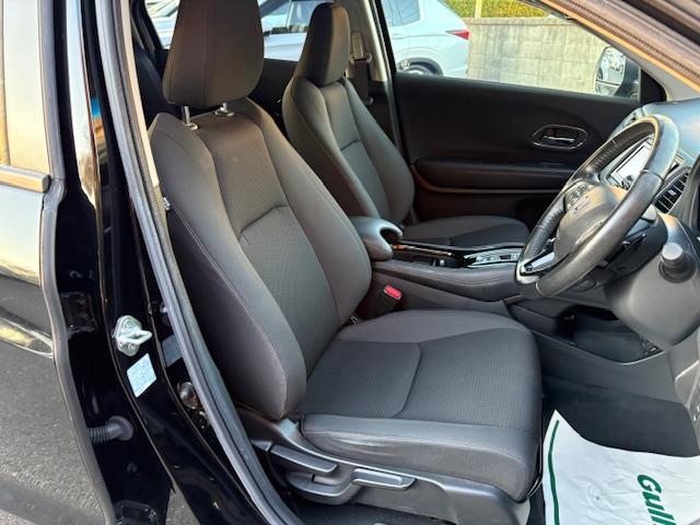 ヴェゼル ハイブリッド 純正ナビ フルセグ Bluetooth バックカメラ ドライブレコーダー ビルトインETC パドルシフト 電子パーキング スマートキー×2 純正アルミホイール LEDヘッドライト カーテンエアバック(27枚目)