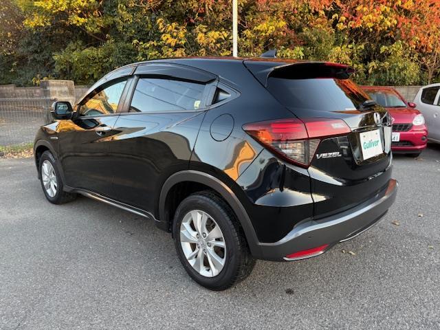 ヴェゼル ハイブリッド 純正ナビ フルセグ Bluetooth バックカメラ ドライブレコーダー ビルトインETC パドルシフト 電子パーキング スマートキー×2 純正アルミホイール LEDヘッドライト カーテンエアバック(43枚目)