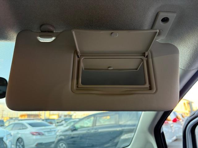 ノート X Vセレクション 純正ナビ フルセグ Bluetooth バックカメラ エマージェンシーブレーキ 車線逸脱警報 ソナー 横滑り防止装置 ステアリングスイッチ アイドリングストップ プッシュスタート スマートキー(21枚目)