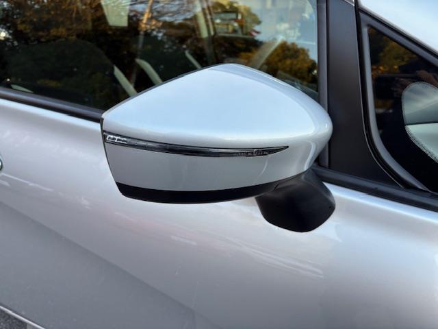 ノート X Vセレクション 純正ナビ フルセグ Bluetooth バックカメラ エマージェンシーブレーキ 車線逸脱警報 ソナー 横滑り防止装置 ステアリングスイッチ アイドリングストップ プッシュスタート スマートキー(35枚目)