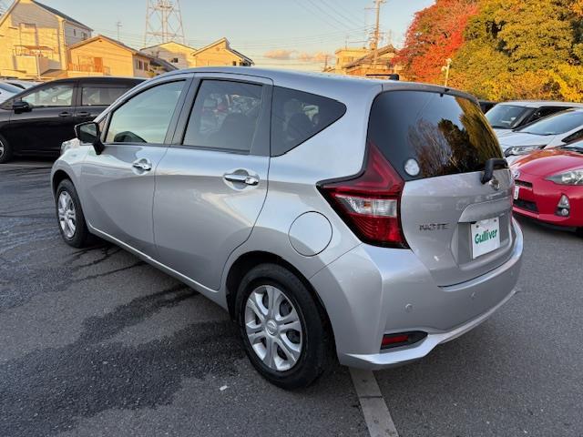 ノート X Vセレクション 純正ナビ フルセグ Bluetooth バックカメラ エマージェンシーブレーキ 車線逸脱警報 ソナー 横滑り防止装置 ステアリングスイッチ アイドリングストップ プッシュスタート スマートキー(39枚目)