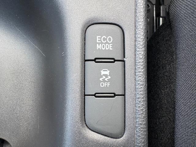 ヤリス X 純正ディスプレイオーディオ バックカメラ トヨタセーフティセンス 前後ドライブレコーダー リモコンキー ステアリングスイッチ カーテンエアバック 電動格納ミラー 取説/保証書/(12枚目)