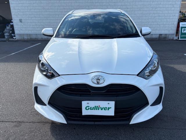 ヤリス X 純正ディスプレイオーディオ バックカメラ トヨタセーフティセンス 前後ドライブレコーダー リモコンキー ステアリングスイッチ カーテンエアバック 電動格納ミラー 取説/保証書/(36枚目)