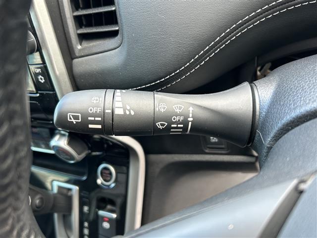 セレナ ハイウェイスター　プロパイロットエディション　９インチナビ　フルセグ　Ｂｌｕｅｔｏｏｔｈ　バックカメラ　フリップダウンモニター　両側パワースライドドア　プロパイロット　ＥＴＣ　フロアーマット　サイドバイザー　前後コーナーセンサー（9枚目）