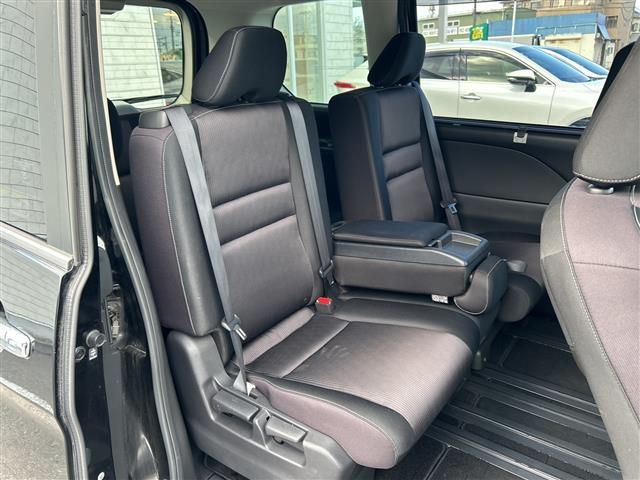 セレナ ハイウェイスター　プロパイロットエディション　９インチナビ　フルセグ　Ｂｌｕｅｔｏｏｔｈ　バックカメラ　フリップダウンモニター　両側パワースライドドア　プロパイロット　ＥＴＣ　フロアーマット　サイドバイザー　前後コーナーセンサー（21枚目）