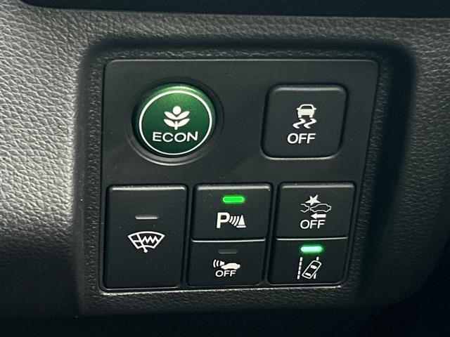 ヴェゼル ハイブリッドＺ・ホンダセンシング　純正ナビ　バックカメラ　衝突被害軽減システム　レーンキープアシスト　クルーズコントロール　コーナーセンサー　ハーフレザーシート　シートヒータードライブレコーダー　ＥＴＣ　ＬＥＤヘッドライト　スペアキー（6枚目）