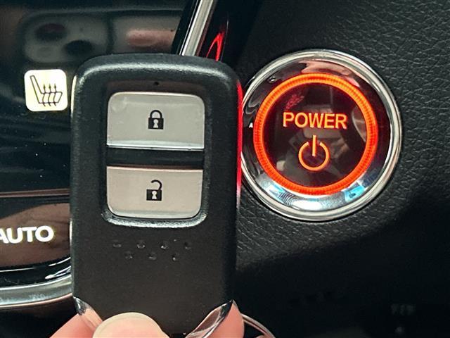 ヴェゼル ハイブリッドＺ・ホンダセンシング　純正ナビ　バックカメラ　衝突被害軽減システム　レーンキープアシスト　クルーズコントロール　コーナーセンサー　ハーフレザーシート　シートヒータードライブレコーダー　ＥＴＣ　ＬＥＤヘッドライト　スペアキー（10枚目）