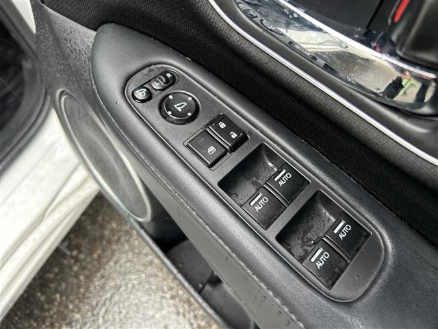 ヴェゼル ハイブリッドＺ・ホンダセンシング　純正ナビ　バックカメラ　衝突被害軽減システム　レーンキープアシスト　クルーズコントロール　コーナーセンサー　ハーフレザーシート　シートヒータードライブレコーダー　ＥＴＣ　ＬＥＤヘッドライト　スペアキー（21枚目）