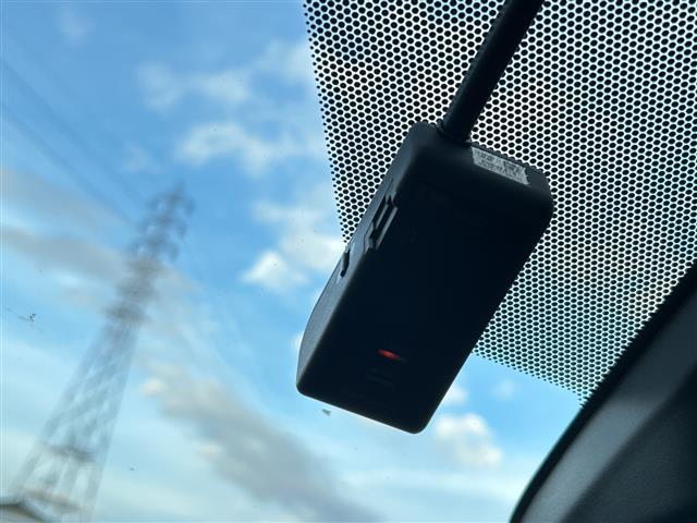 シエンタ ハイブリッドＧ　クエロ　９インチナビ　フルセグ　Ｂｌｕｅｔｏｏｔｈ　全方位カメラ　フリップダウンモニター　両側パワースライドドア　衝突被害軽減システム　レーンキープアシスト　ＥＴＣ　ＬＥＤヘッドライト　ドラレコ（22枚目）