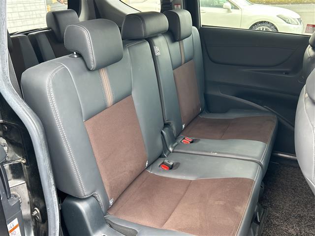 シエンタ ハイブリッドＧ　クエロ　９インチナビ　フルセグ　Ｂｌｕｅｔｏｏｔｈ　全方位カメラ　フリップダウンモニター　両側パワースライドドア　衝突被害軽減システム　レーンキープアシスト　ＥＴＣ　ＬＥＤヘッドライト　ドラレコ（25枚目）