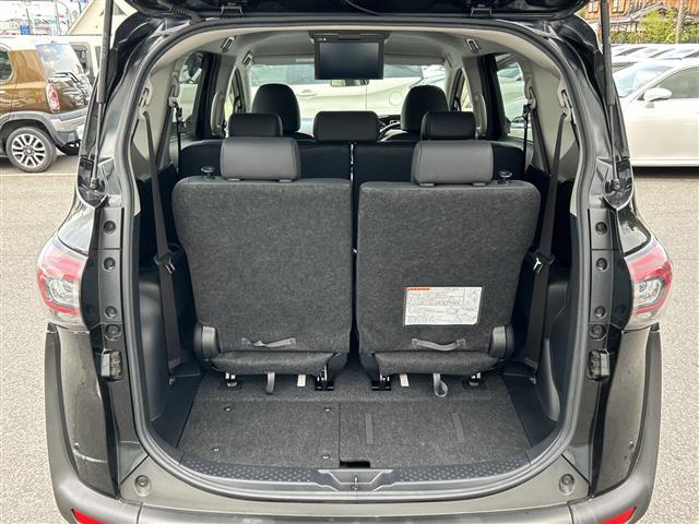 シエンタ ハイブリッドＧ　クエロ　９インチナビ　フルセグ　Ｂｌｕｅｔｏｏｔｈ　全方位カメラ　フリップダウンモニター　両側パワースライドドア　衝突被害軽減システム　レーンキープアシスト　ＥＴＣ　ＬＥＤヘッドライト　ドラレコ（28枚目）