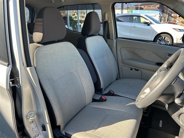 デイズ Ｘ　純正ナビ　衝突被害軽減システム　レーンキープアシスト　横滑り防止装置　盗難防止装置　コーナーセンサー　アイドリングストップ　ＥＴＣ　オートライト　純正フロアマット　純正アルミホイール　スペアキー（18枚目）