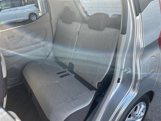 デイズ Ｘ　純正ナビ　衝突被害軽減システム　レーンキープアシスト　横滑り防止装置　盗難防止装置　コーナーセンサー　アイドリングストップ　ＥＴＣ　オートライト　純正フロアマット　純正アルミホイール　スペアキー（21枚目）