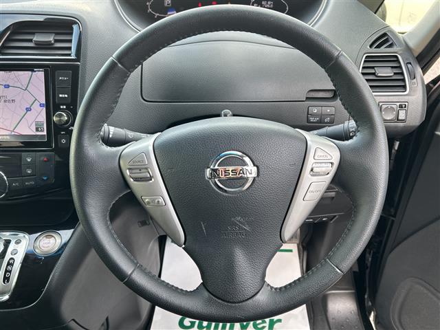 セレナ ハイウェイスター　Ｖセレ＋ＳａｆｔｙＩＩ　８インチナビ　フリップダウンモニター　全方位カメラ　フルセグ　両側パワースライドドア　Ｂｌｕｅｔｏｏｔｈ　衝突軽減システム　レーンキープアシスト　ＥＴＣ　ＬＥＤヘッドライト　フロアマット　スペアキー（7枚目）