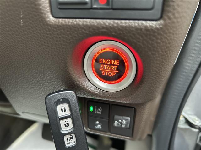 Ｎ－ＢＯＸ Ｌ　ディスプレイオーディオ　バックモニター　衝突被害軽減システム　レーダークルーズコントロール　レーンキープアシスト　片側パワースライドドア　シートヒーター　ＬＥＤヘッドライト　オートライト　スペアキー（17枚目）