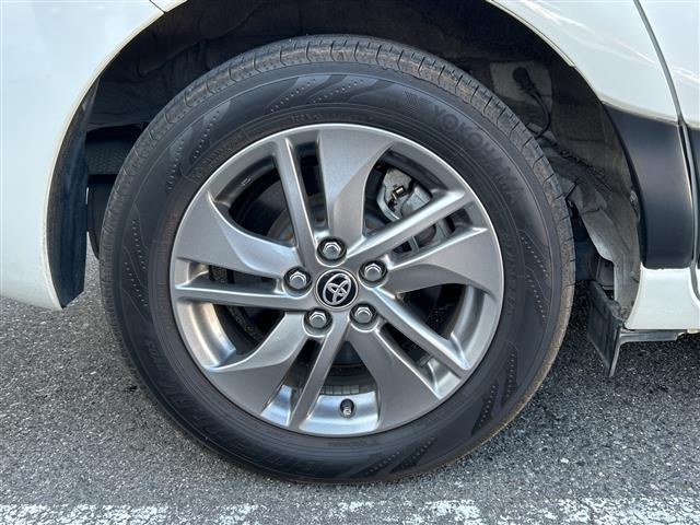 シエンタ ハイブリッドＧ　クエロ　純正ナビ　アラウンドビューモニター　衝突被害軽減システム　クルーズコントロール　レーンキープアシストコーナーセンサー　ＥＴＣ　ＬＥＤヘッドライト　オートライト　両側パワースライドドア　ドラレコ前後（28枚目）