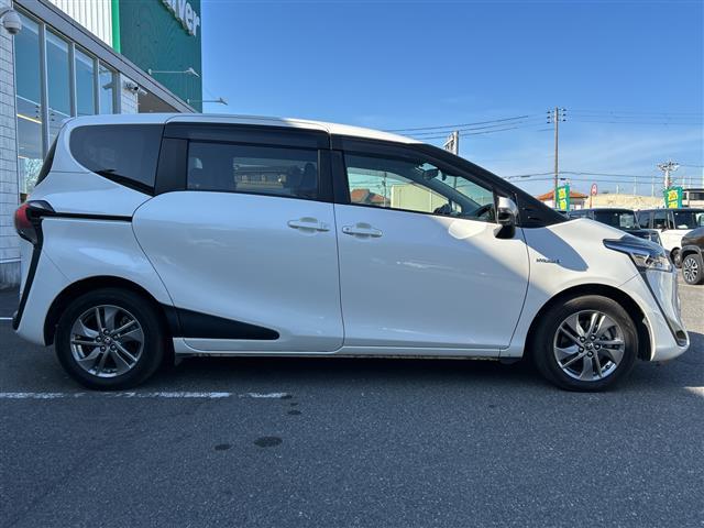 シエンタ ハイブリッドＧ　クエロ　純正ナビ　アラウンドビューモニター　衝突被害軽減システム　クルーズコントロール　レーンキープアシストコーナーセンサー　ＥＴＣ　ＬＥＤヘッドライト　オートライト　両側パワースライドドア　ドラレコ前後（40枚目）