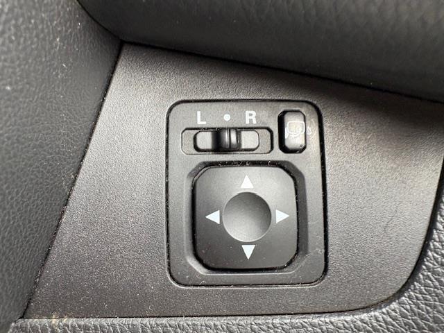 デイズルークス ＨＷＳ　Ｘ　Ｖセレクション　純正ナビ　フルセグ　Ｂｌｕｅｔｏｏｔｈ　ＤＶＤ　エマージェンシーブレーキ　ＨＩＤヘッドライト　ドライブレコーダー　ＥＴＣ　純正アルミホイール　オートライト　プッシュスタート　スマートキー（9枚目）