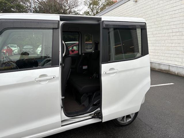 デイズルークス ＨＷＳ　Ｘ　Ｖセレクション　純正ナビ　フルセグ　Ｂｌｕｅｔｏｏｔｈ　ＤＶＤ　エマージェンシーブレーキ　ＨＩＤヘッドライト　ドライブレコーダー　ＥＴＣ　純正アルミホイール　オートライト　プッシュスタート　スマートキー（39枚目）