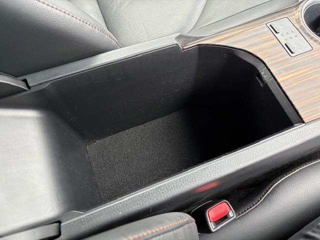 カムリ Ｇレザーパッケージ　メーカーナビ　フルセグ　Ｂｌｕｅｔｏｏｔｈ　バックカメラ　レザーシート　シートヒーター　レーダークルーズコントロール　ＢＳＭ　前後ドラレコ　パワーシート　スマートキー　ＥＴＣ　マット　バイザー（23枚目）